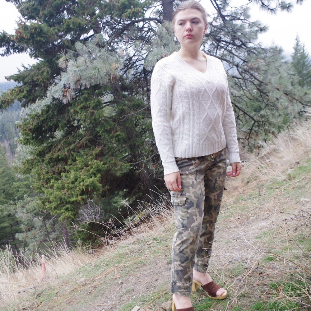 Ladies Camouflage Pants By Libby Edelman
